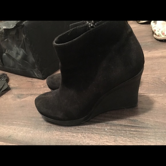 La Canadienne Suede Ankle Boots - Picture 3 of 4